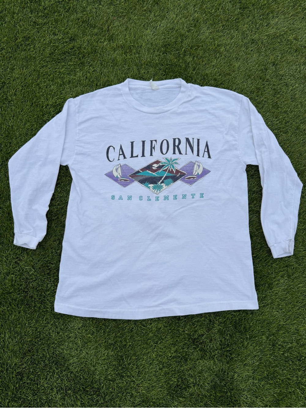 90s California San Clemente Long Sleeve Tee with Graphic Size L